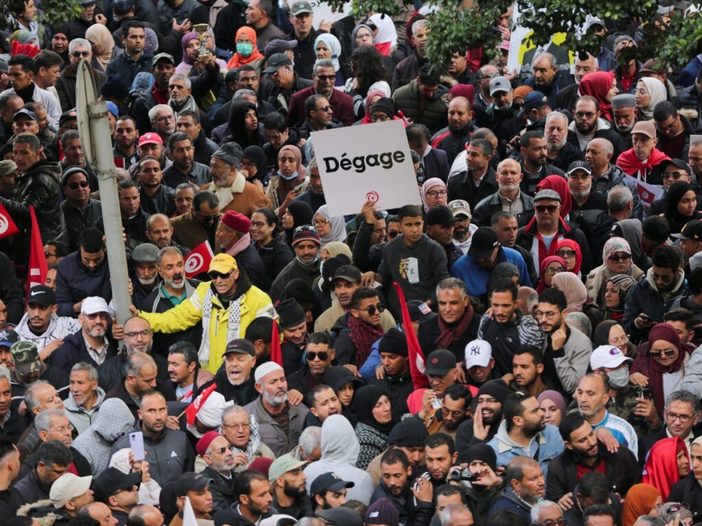 Tunísia é uma 'bomba-relógio' enquanto Saied reprime oposição
