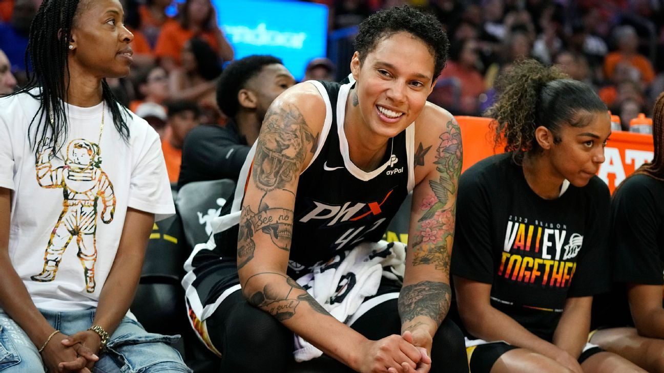 Brittney Griner retorna à WNBA mudada para sempre - mas felizmente familiar