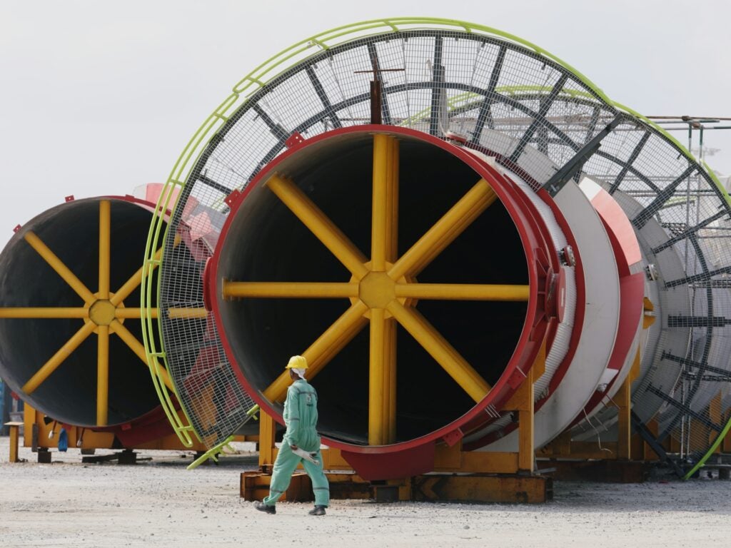 Nigéria comissiona refinaria de Dangote em tentativa de acabar com as importações de combustível