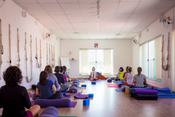 Yoga e meditação no escritório: práticas milenares transformam organizações