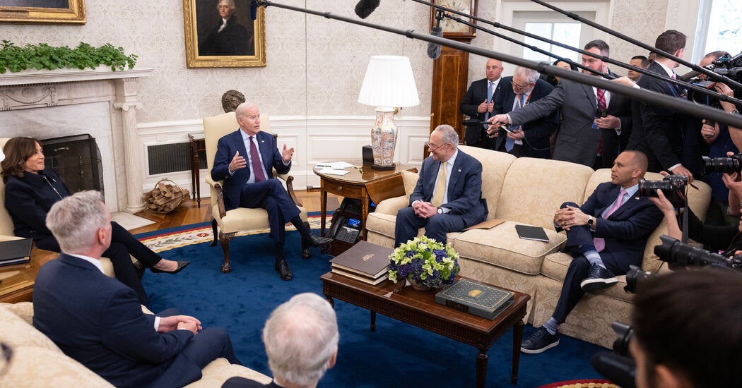 Biden interrompe abruptamente uma visita à Ásia-Pacífico, para benefício da China