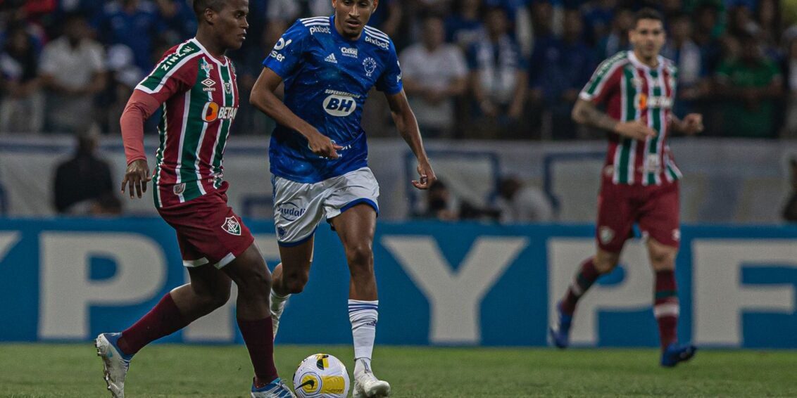 De olho na liderança do Brasileiro, Cruzeiro recebe o Fluminense