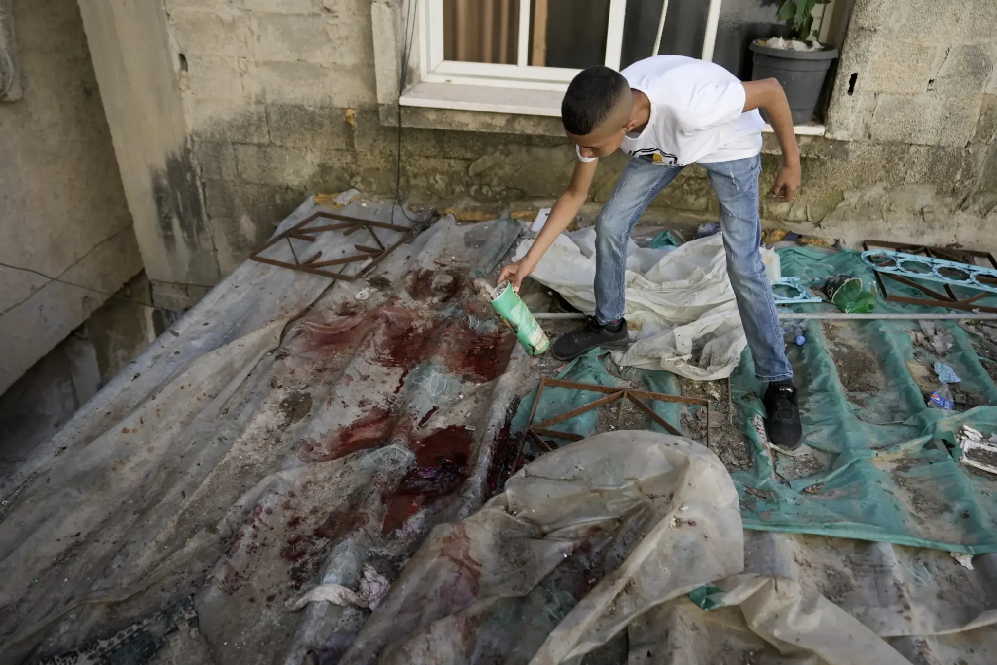 Exército israelense mata 2 palestinos em ataque na Cisjordânia