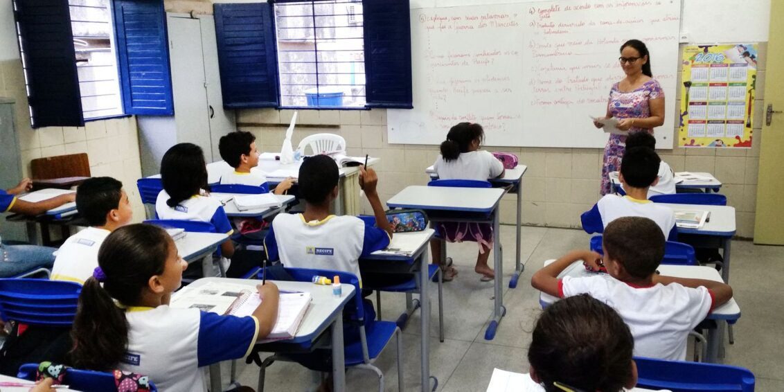 Governo libera R$ 4 bi para ampliar vagas de tempo integral em escolas