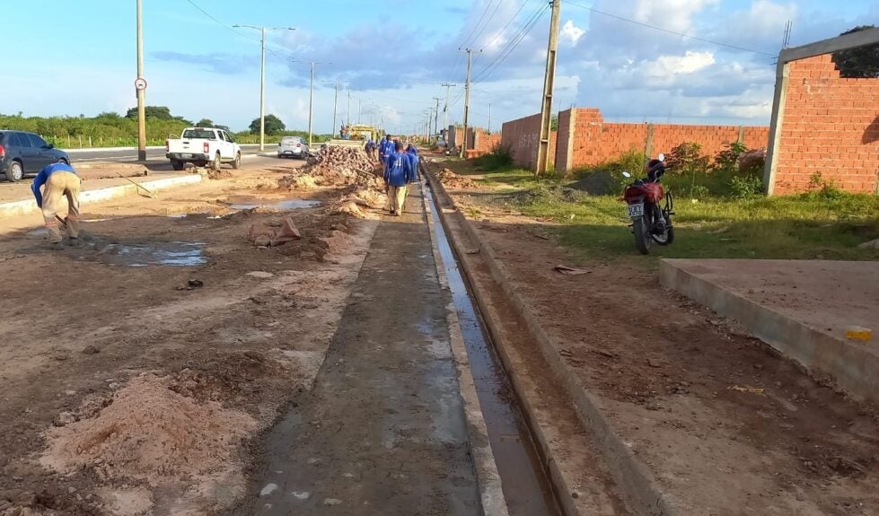 Obra de recuperação do asfalto da avenida Rio Poty será concluída até a próxima semana