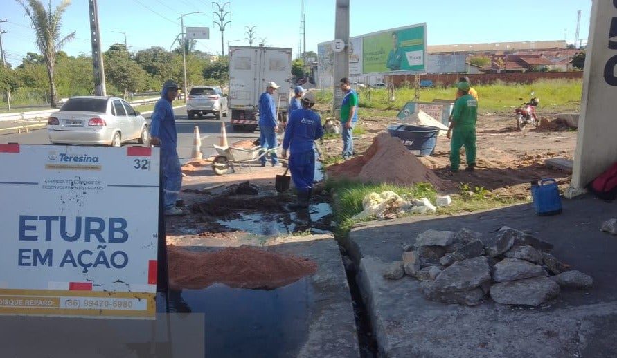 Obra na avenida Henry Wall de Carvalho impedirá novas infiltrações e buracos na via