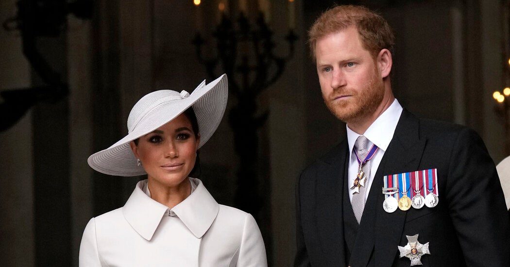 Príncipe Harry e Meghan dizem que foram perseguidos por paparazzi em Nova York