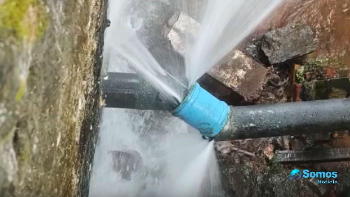 Rompimento de adutora provoca suspensão no fornecimento de água em Amarante