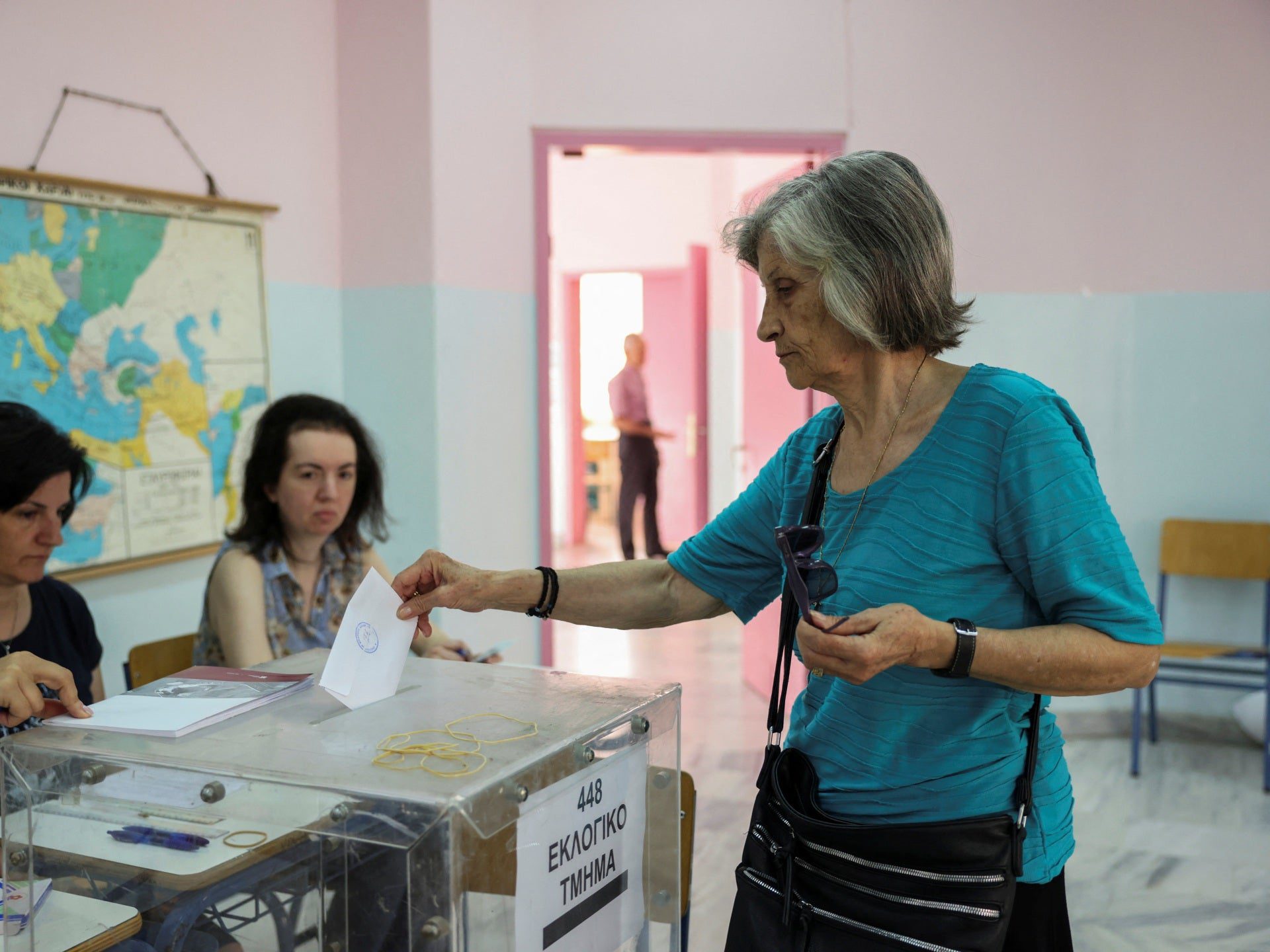 Grécia vota nas eleições parlamentares pela segunda vez em cinco semanas