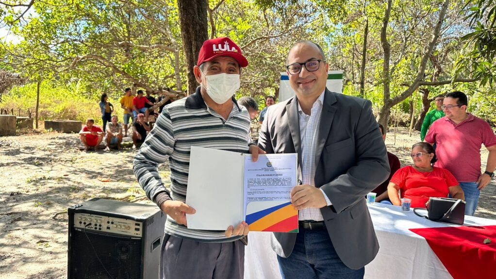 Interpi entrega títulos de terras para 481 famílias do assentamento Murici, em Barras