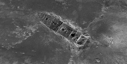 O 'mapa' do fundo do mar onde o 'Titanic' naufragou foi feito em 2012 por meio de sonar e é composto por mais de 100.000 fotos.  (AP)