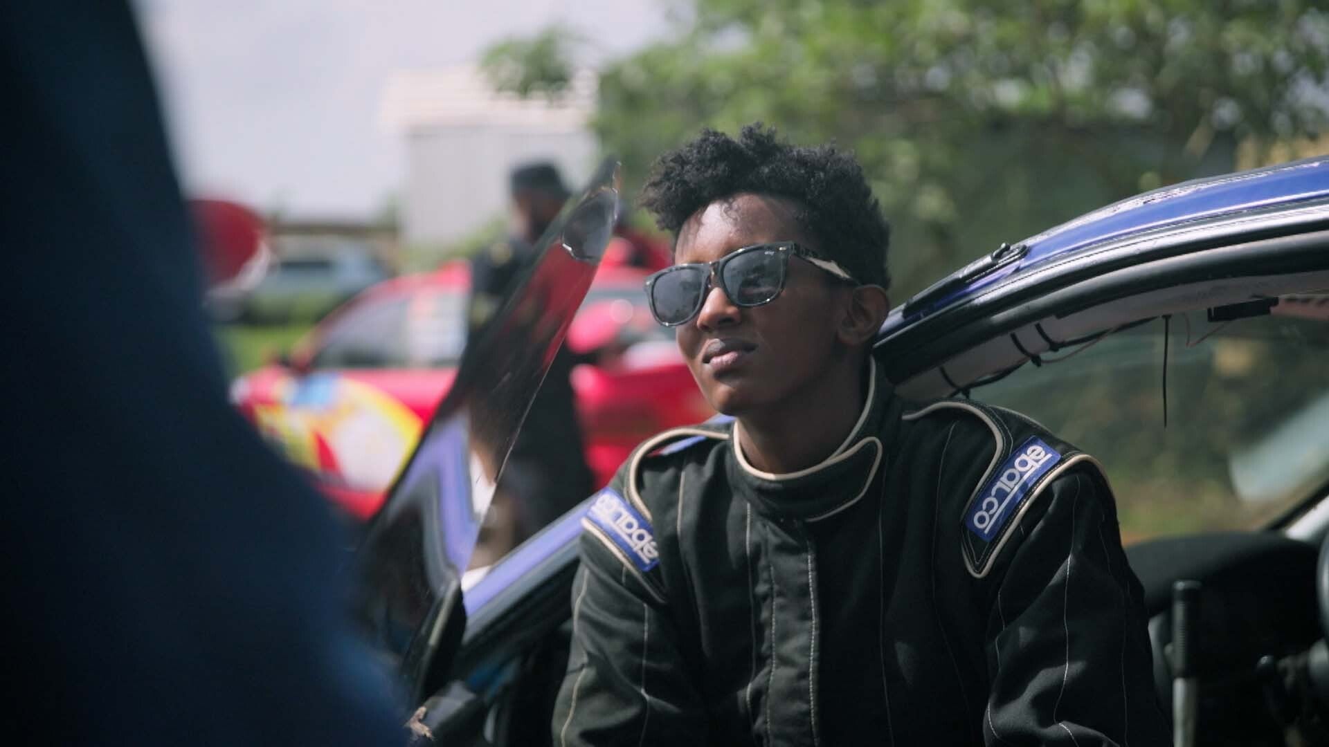 The Driver: a primeira mulher piloto de rali de Ruanda 'Rainha'