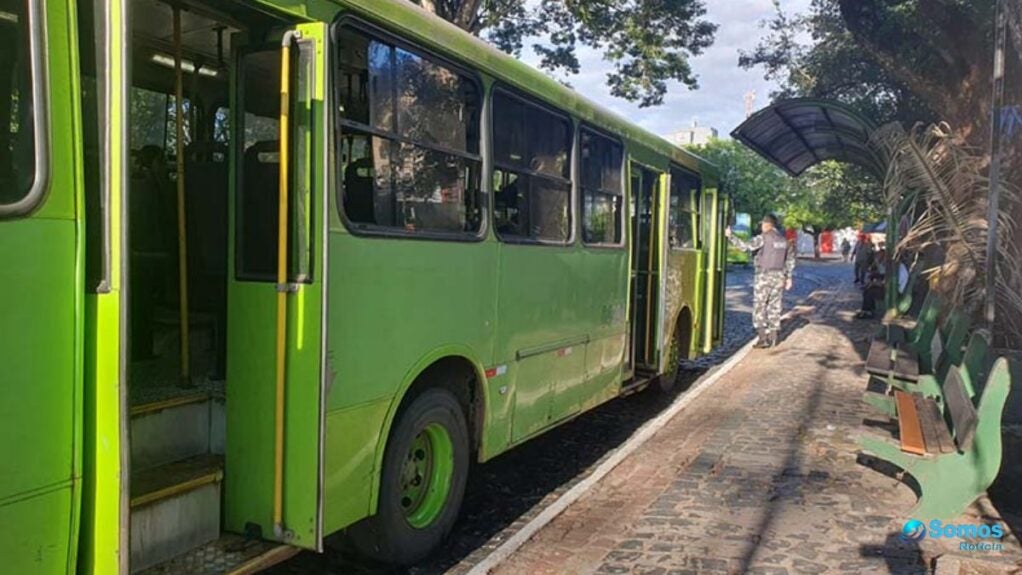 PM do Piauí realiza operação contra assaltos e arrastões em paradas de ônibus