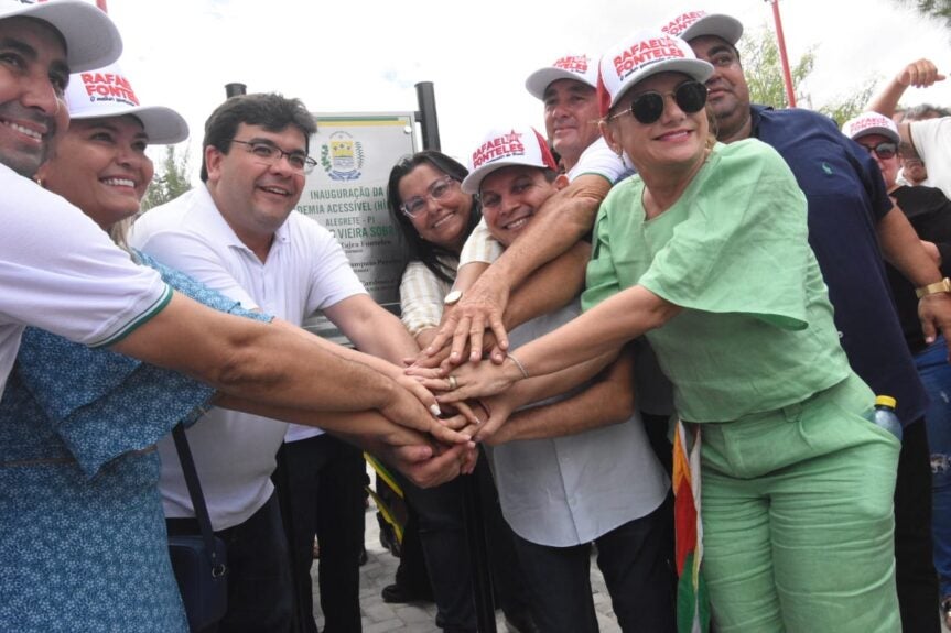 Rafael inaugura escola, pavimentação e academia acessível em Alegrete do Piauí