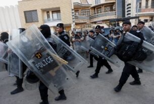 Protestos em Bagdá após queima do Alcorão na Suécia