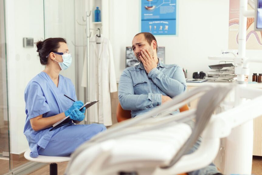 Maioria dos brasileiros não vai ao dentista uma vez ao ano