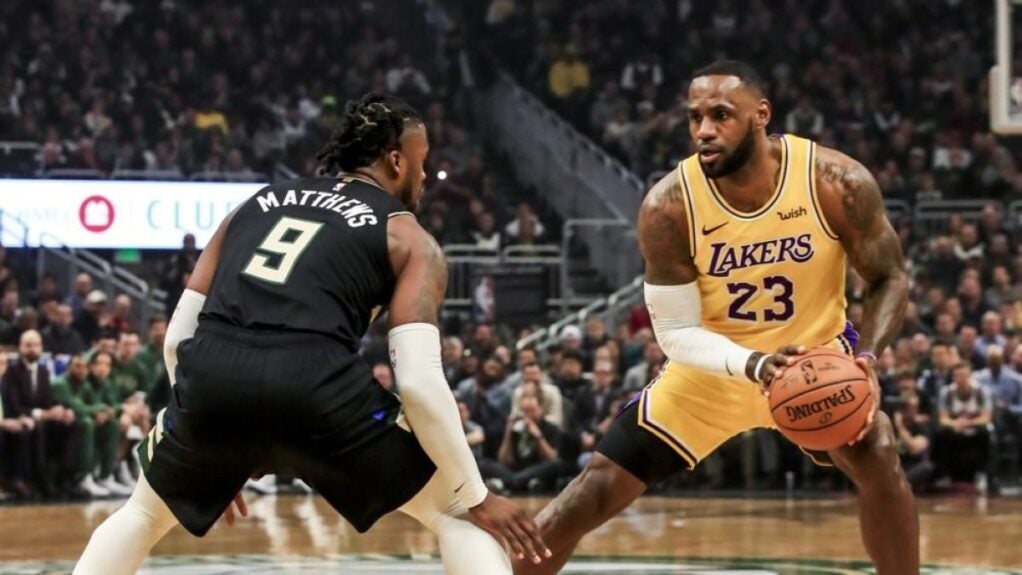 'Ainda falta muito': LeBron James diz que ainda não tem planos de se aposentar