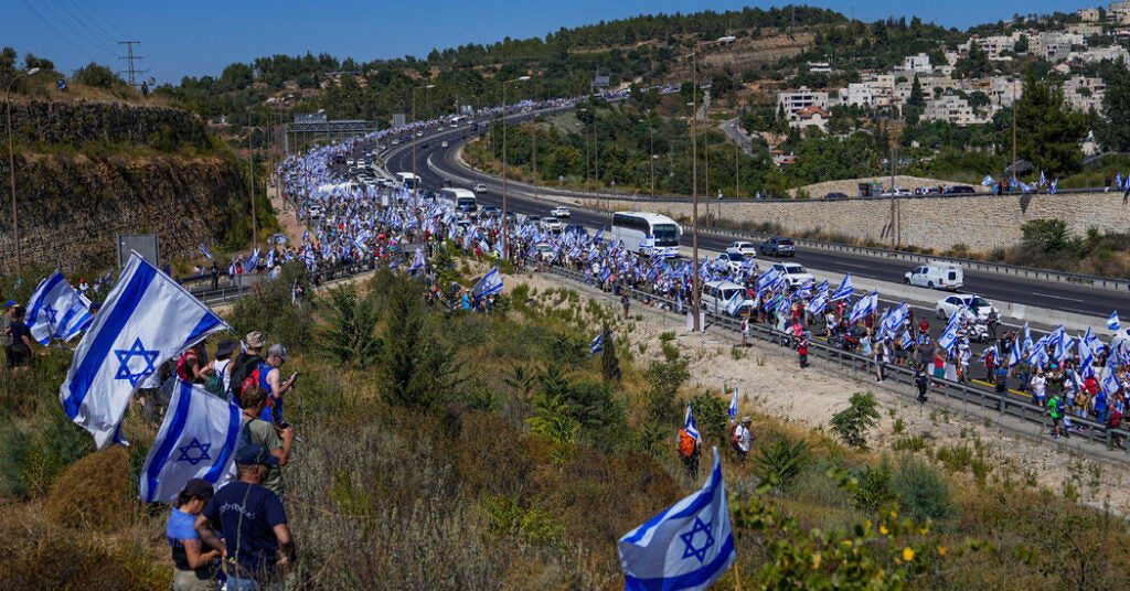 Enorme marcha de protesto chega a Jerusalém após 5 dias de caminhada de Tel Aviv