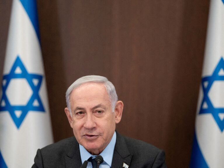 Netanyahu, de Israel, é hospitalizado e receberá marca-passo