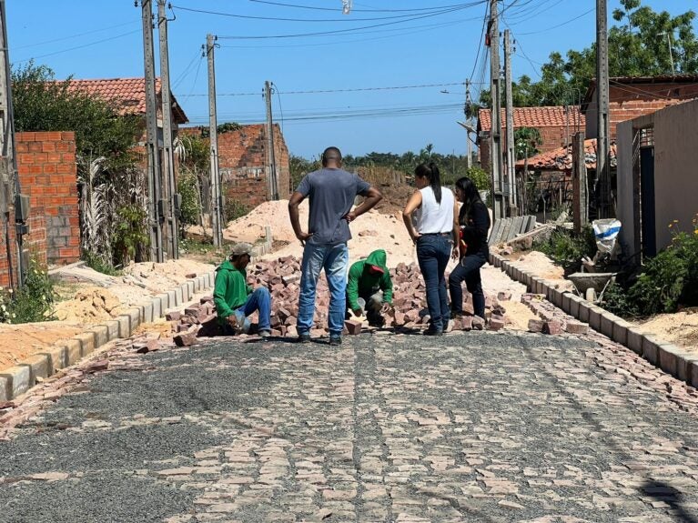 Obra de calçamento do Dilma Rousseff avança na zona norte