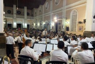 Público lota igreja na Piçarra para assistir a Orquestra Sinfônica de Teresina