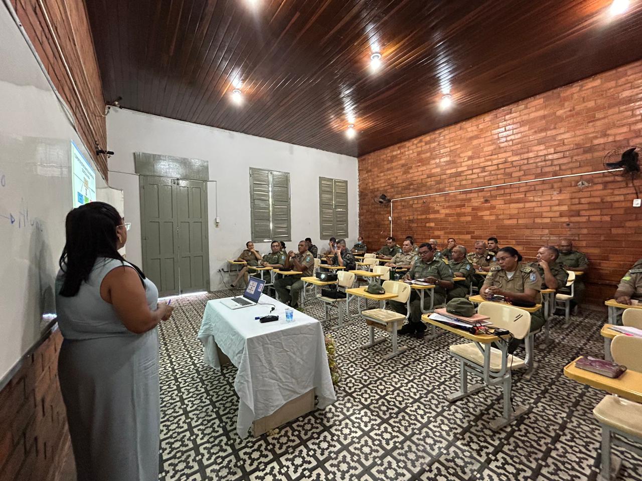 Cefap realiza reunião pedagógica com instrutores dos cursos da Polícia Militar do Piauí