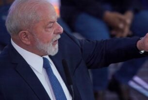 Amapá “pode continuar sonhando” com exploração de petróleo, diz Lula