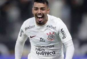 Corinthians pega Old Boys para definir situação na Copa Sul-Americana