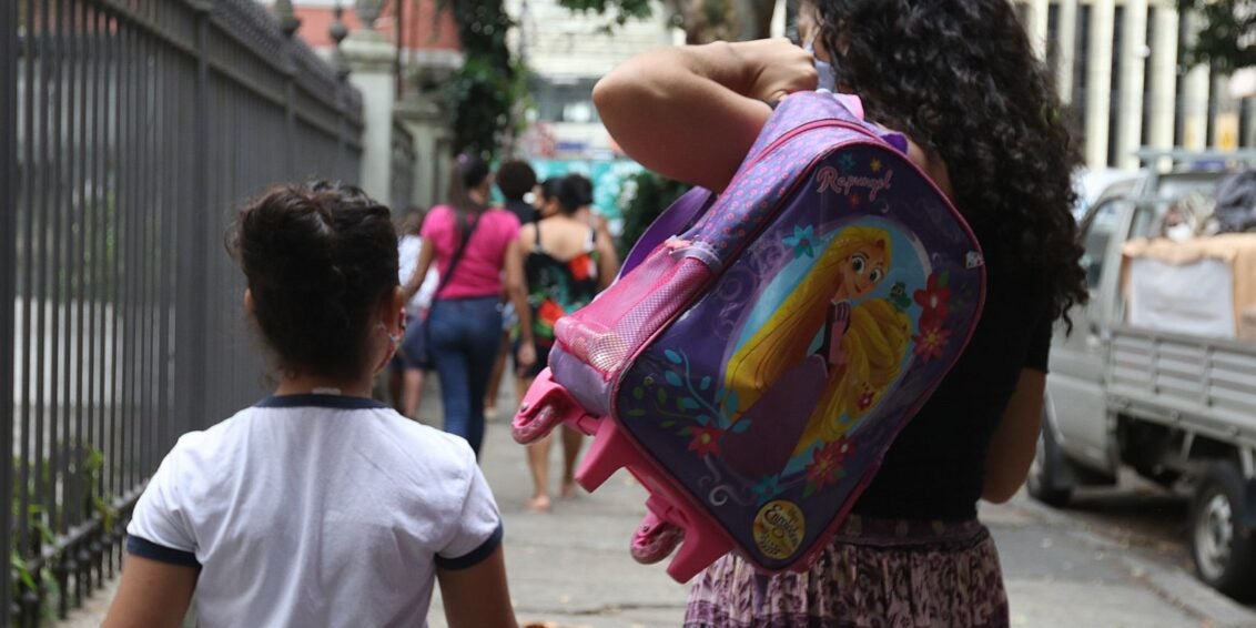 Escola em tempo integral: governo publica regras para adesão