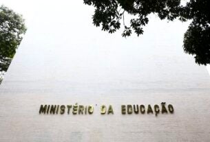 MEC estuda retomar programa voltado para profissionais da educação