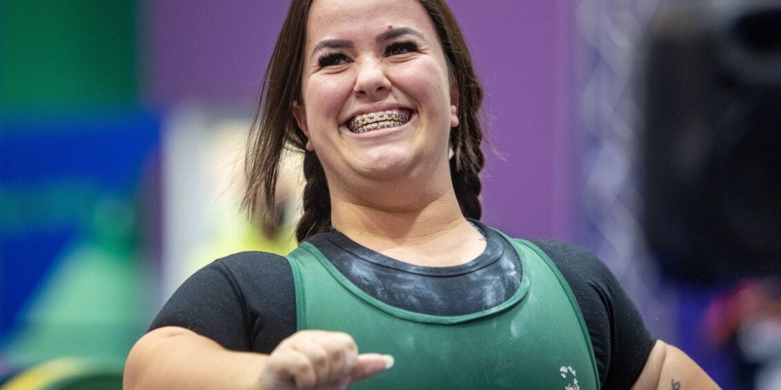 Mariana D'Andrea é campeã mundial de halterofilismo paralímpico