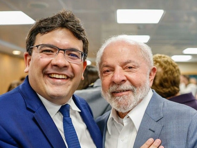 Governador do Piauí, Rafael Fonteles, com o presidente do Brasil, Luiz Inácio Lula da Silva