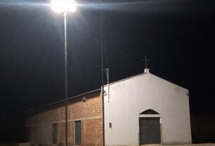 Prefeitura realiza obras de melhoria da iluminação pública no entorno de igrejas das zonas urbanas e rurais