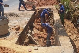 Prefeitura constrói estrutura de contenção para evitar danos à calçada da Av. São Francisco