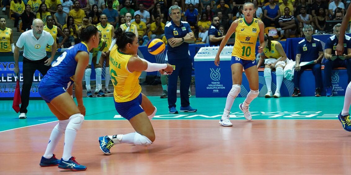 Brasil faz 3 a 0 no Peru pelo Pré-Olímpico de vôlei feminino