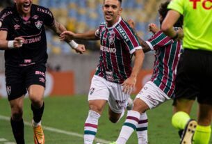 Fluminense bate Cruzeiro com golaço de falta de Leo Fernández