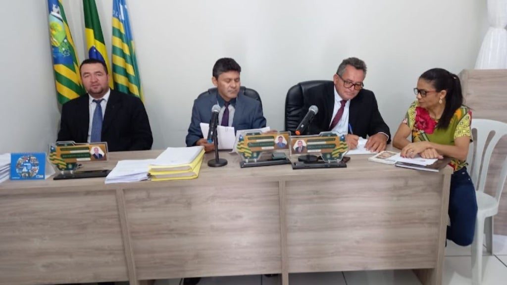 Em Pajeú do Piauí, legisladores debatem ampliação de limite para abertura de créditos suplementares