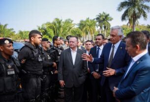 Carlos Brandão destaca segurança e compra de medicamentos compartilhada no Fórum Brasil Central