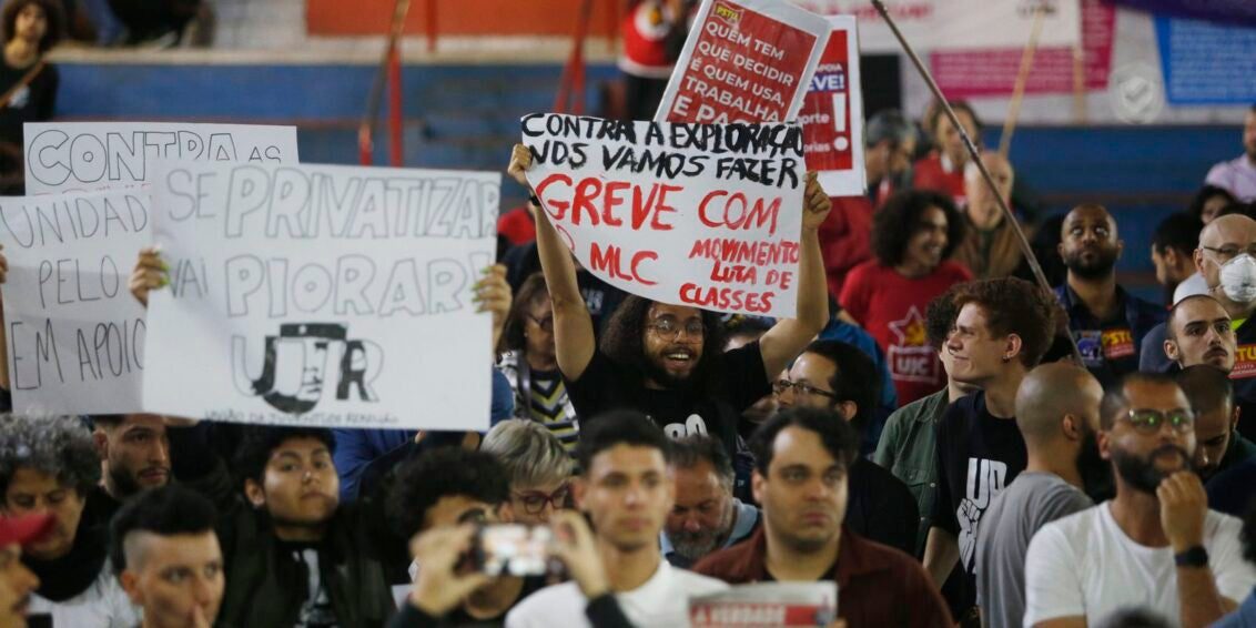 Em dia de greve, linha privatizada e elogiada apresenta falhas