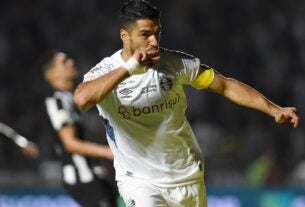 Em noite de Suárez, Grêmio supera Botafogo por 4 a 3 de virada