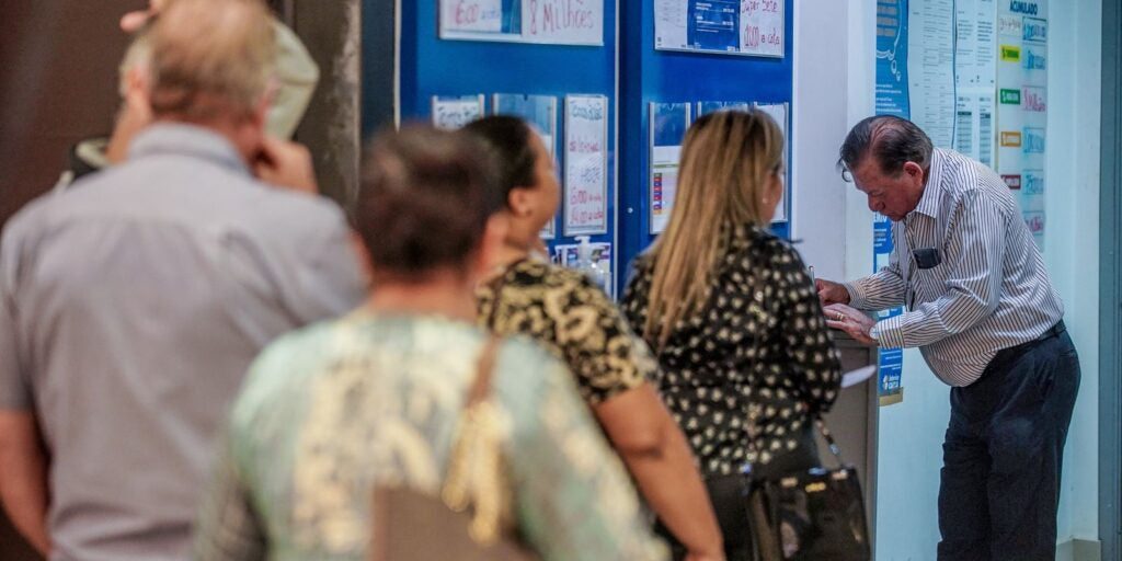 Mega-Sena paga hoje prêmio estimado em R$ 3,5 milhões