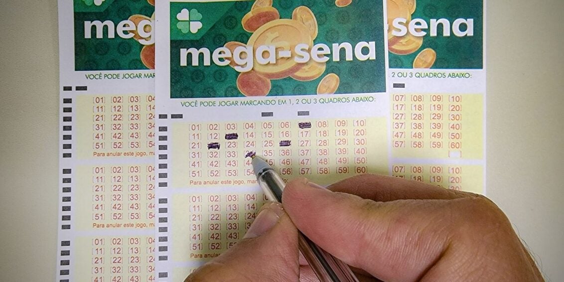 Mega-Sena realiza sorteio com prêmio estimado em R$ 30 milhões