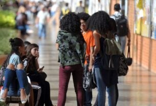 Pesquisa aponta distorções entre negros e brancos na educação