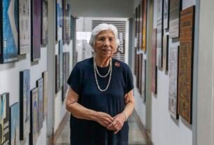 Pioneira na física, professora lembra carreira de quase 70 anos na USP