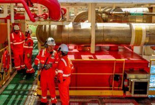 Chinesa CNOOC arrematou 500 mil barris de petróleo do pré-sal