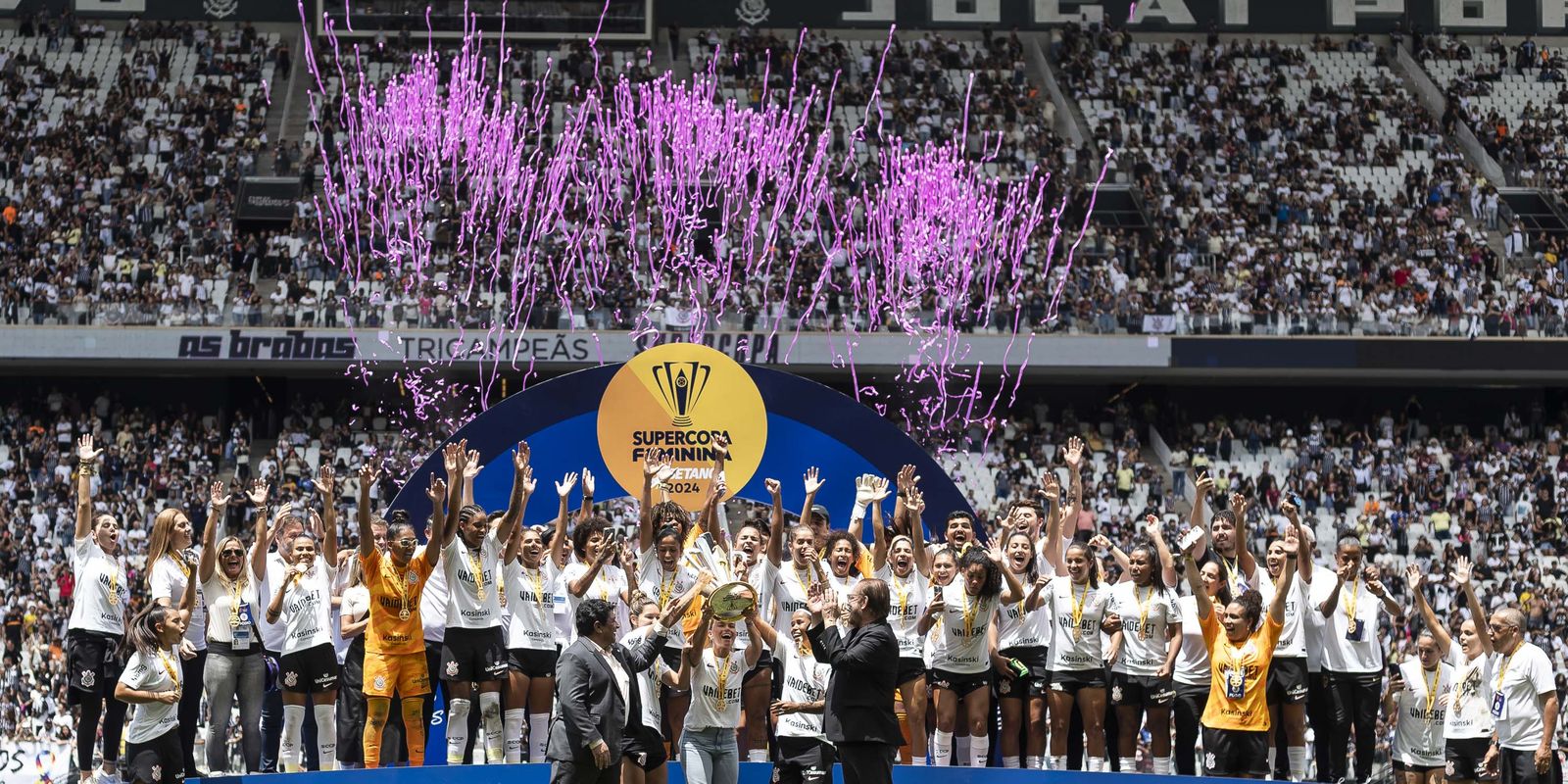 Corinthians derrota Cruzeiro e conquista tri da Supercopa feminina