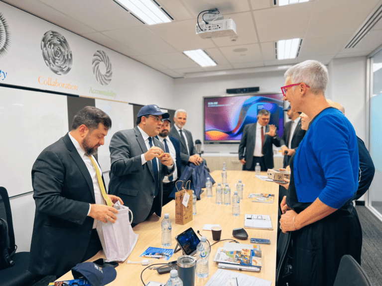 Governador apresenta projeto de hidrogênio verde do Piauí na Austrália