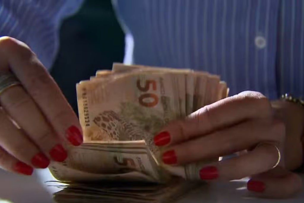 Homem extorque R$ 1,6 milhão de tia da namorada em Teresina