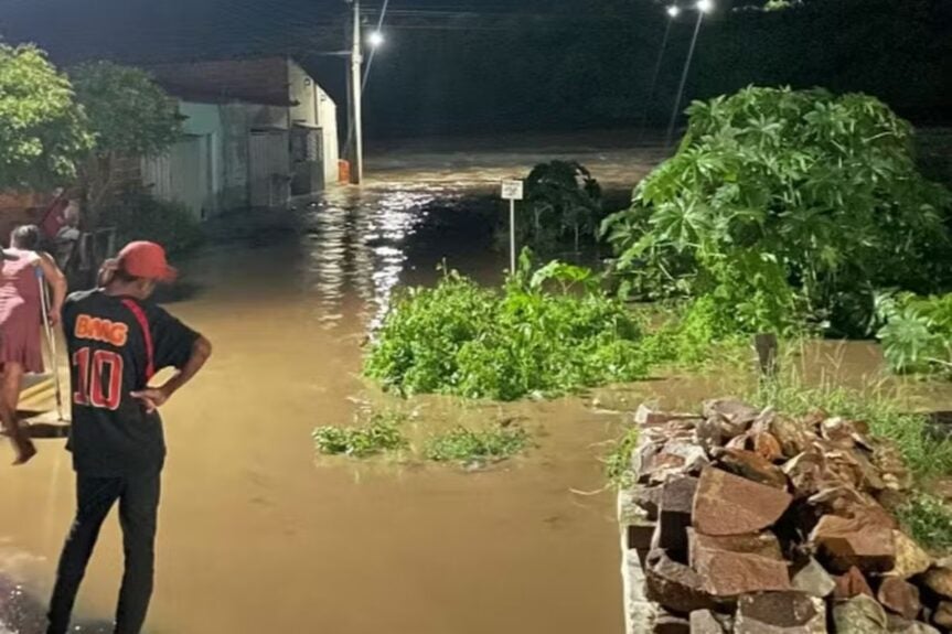 Impactos do transbordamento da barragem Famílias desabrigadas e desaparecimento em Caridade do Piauí