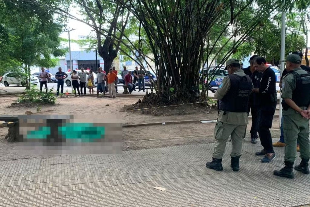 Morador de rua morto a pauladas no Centro de Teresina